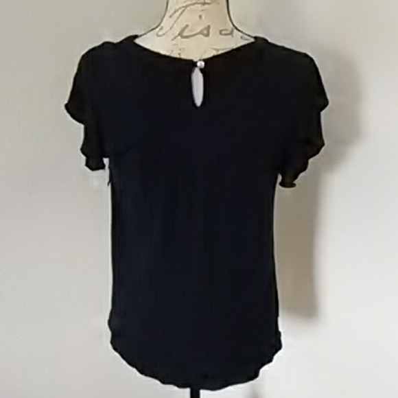 Cute laced frontal blouse - Picture 3 of 3